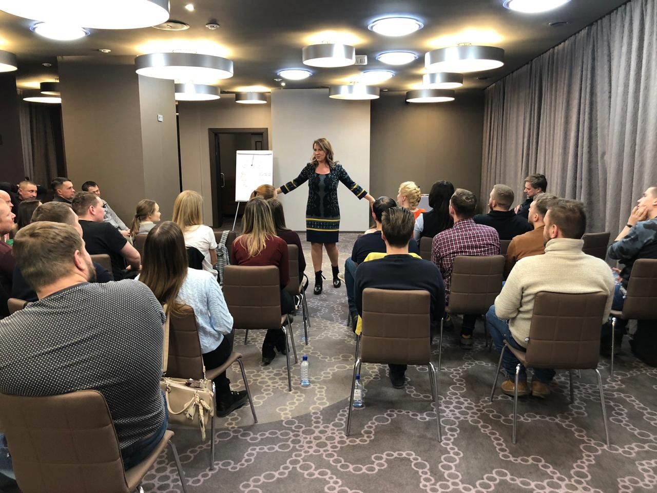 Тренинг решения. Бизнес расстановки. Фото с бизнес интенсива клуб.