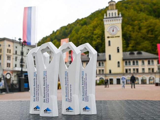 призы премии SKI BUSINESS AWARDS
