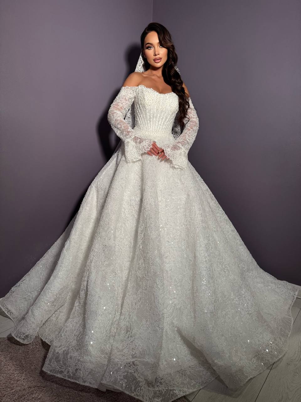 платье свадебное королевское со шлейфом Ростов купить