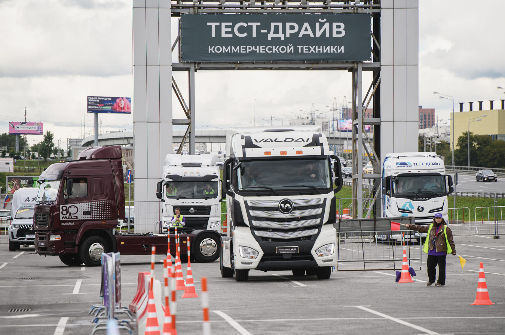 ComAutoTrans 2026'da Ticari Araç Test Sürüşü: Hafif Geldi, Kamyonla Ay