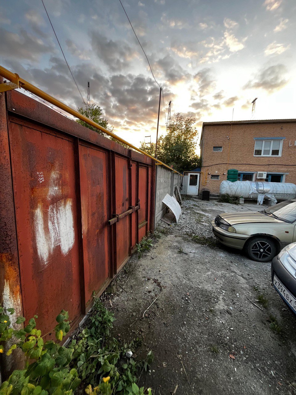 ГРПШ на фасаде