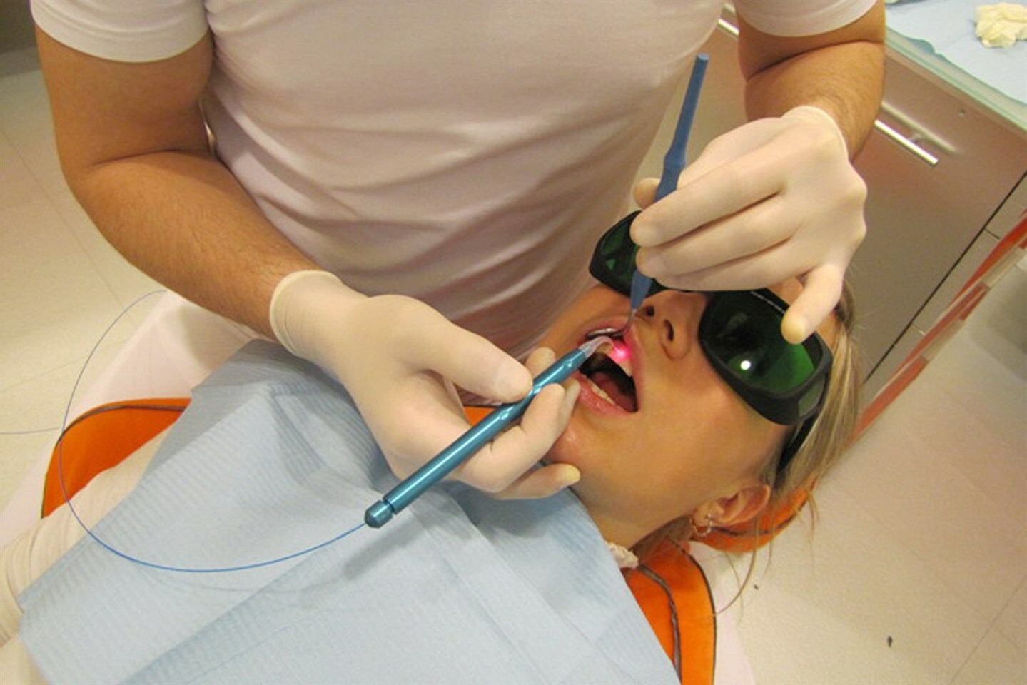 Гелий-неоновый лазер в стоматологии физиотерапия