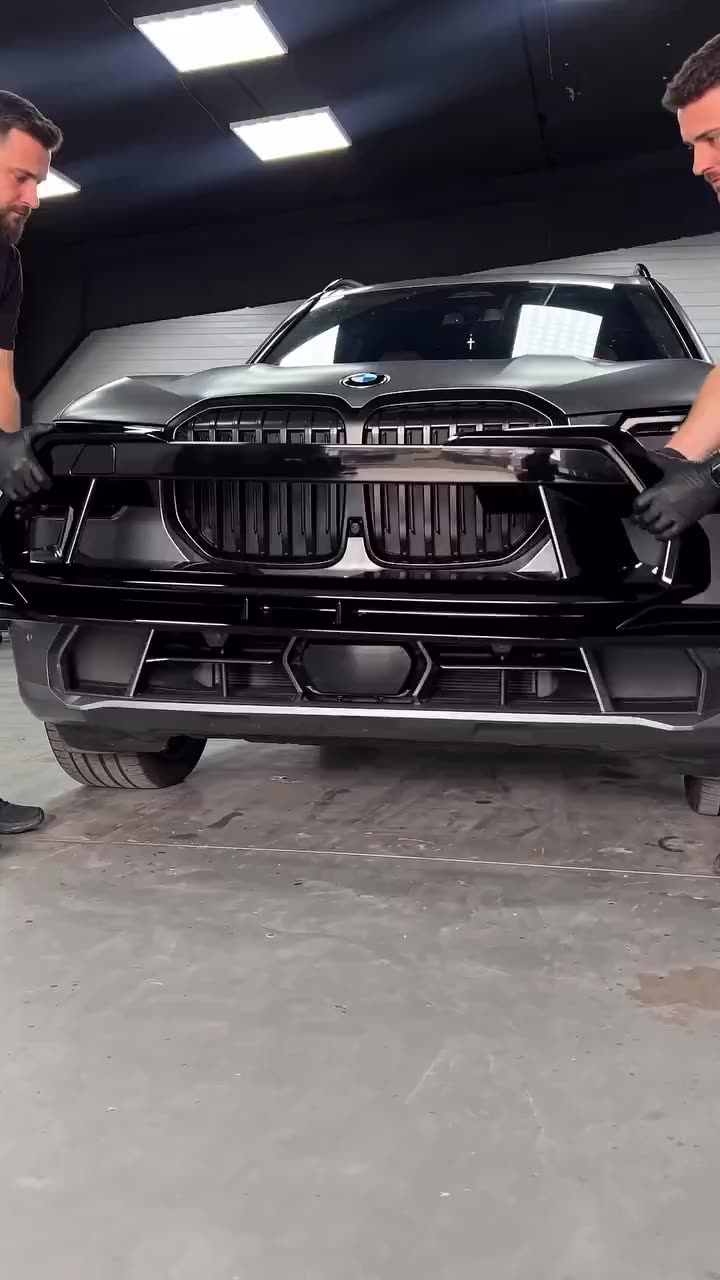 Мастера Imperial Tuning устанавливают карбоновый обвес на BMW в ателье