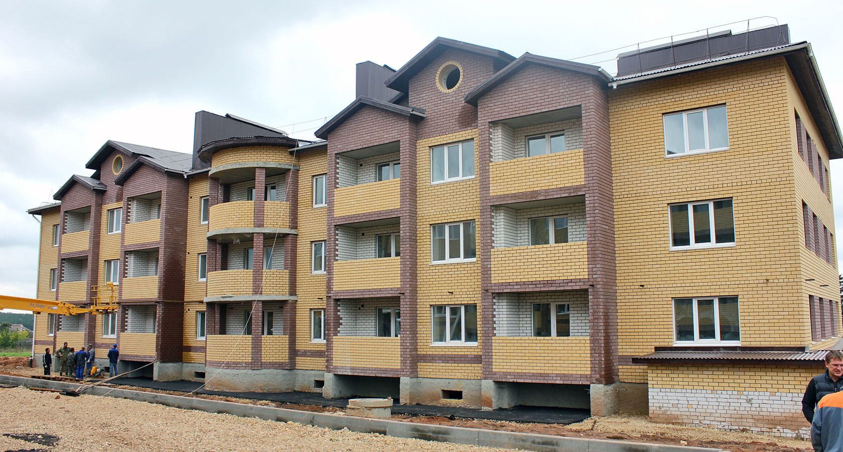 Строительство многоквартирных жилых домов с использованием .