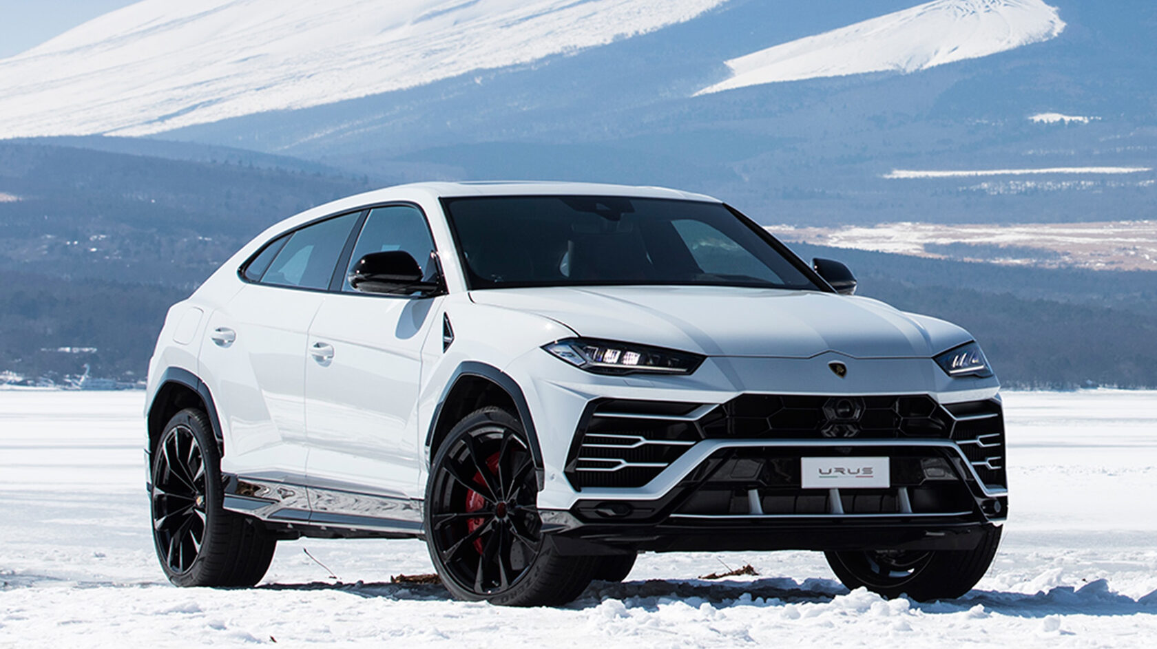 Lamborghini Urus 2020 White