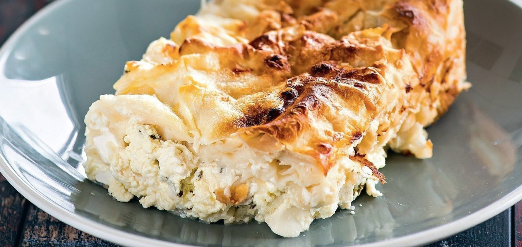 Грузинский пирог с зеленью и сыром