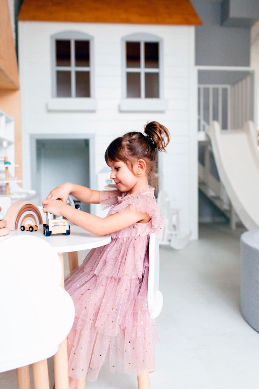 Игровой домик в помещении для детей 2–8 лет