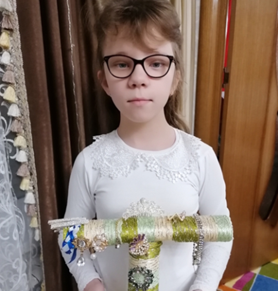 Незаменимая вещь для девочек.  Приспособление для заколок и резинок