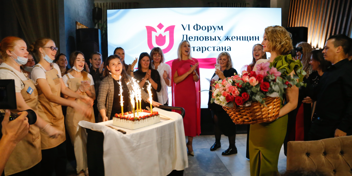 Женский деловой клуб. Женский бизнес клуб. Клуб деловых женщин. Клуб деловых женщин. Клуб деловых женщин.