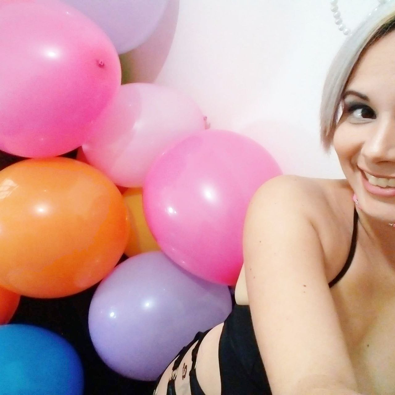 Fabi ready to be with balloons