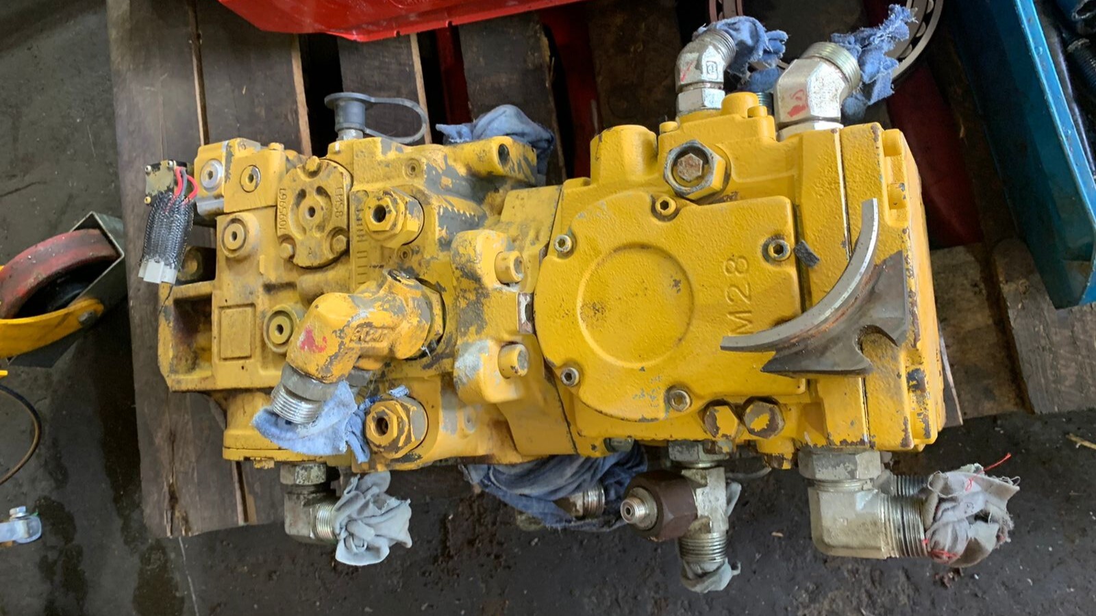Ремонт гидронасоса Sauer-Danfoss 90R55+44R42.