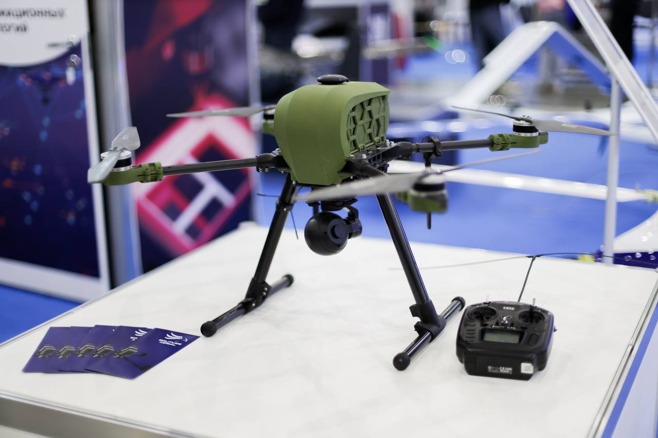 Дрон петербургской компании производитель дронов Solitude Aerial на форуме-выставке Российский промышленник