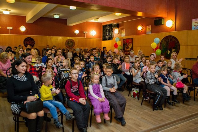 кукольный театр воркута. воркутинский театр кукол. государственный театр кукол республики коми, воркута. государственный театр кукол республики коми. кукольный театр воркута.