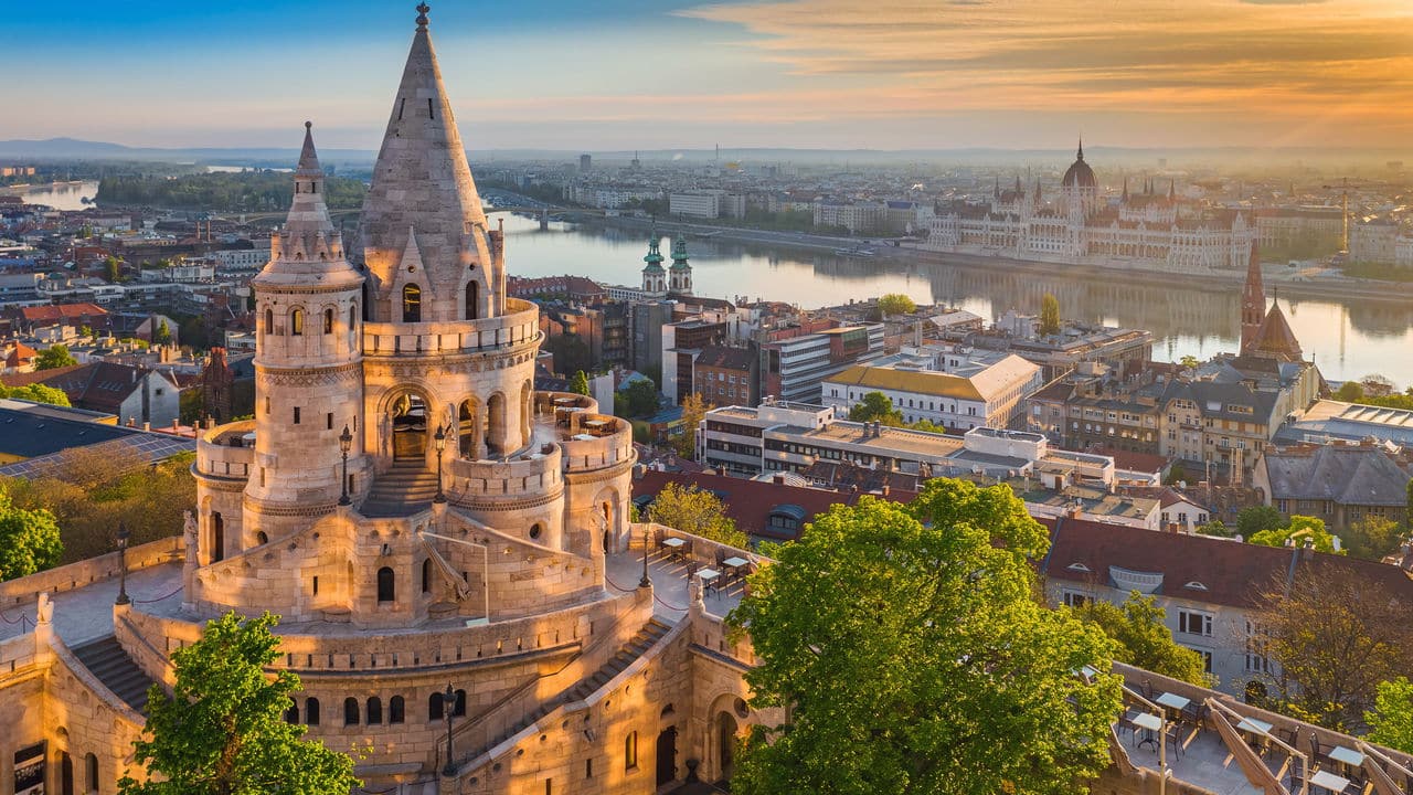 Hungary&amp;amp;amp;amp;amp;#39;s Golden Visa: terms of obtaining residence permit for Russians through investments