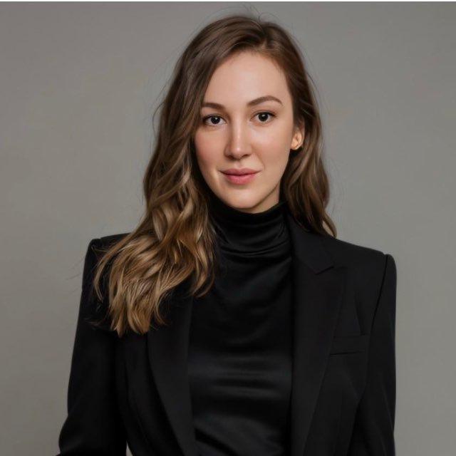 Елена — руководитель агентства
