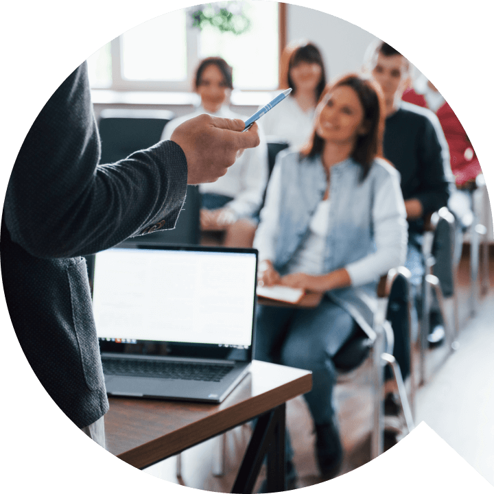 Занятия иностранными языками в студии в студии Common Talk