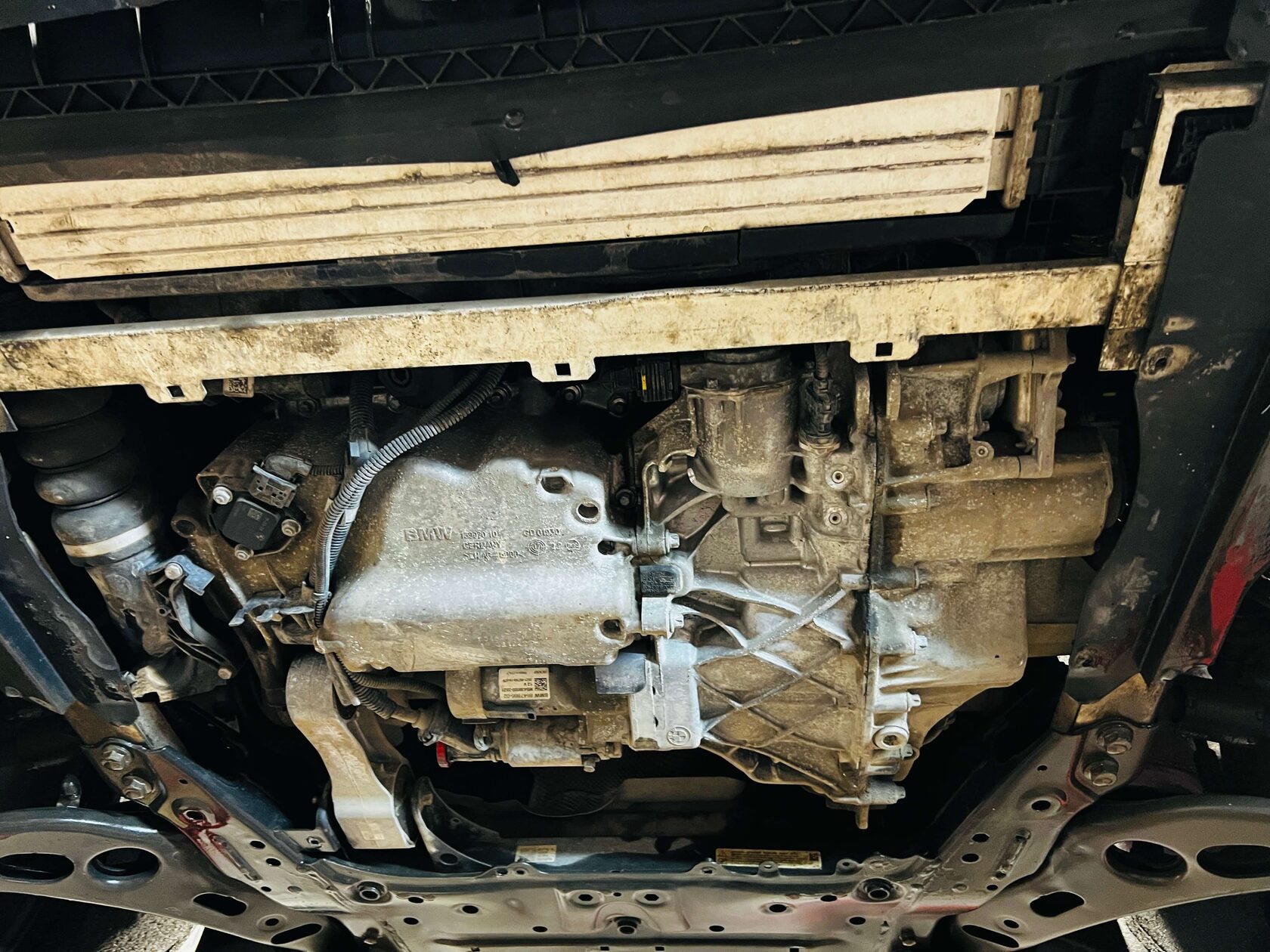 BMW X1 F48 замена масла в роботе