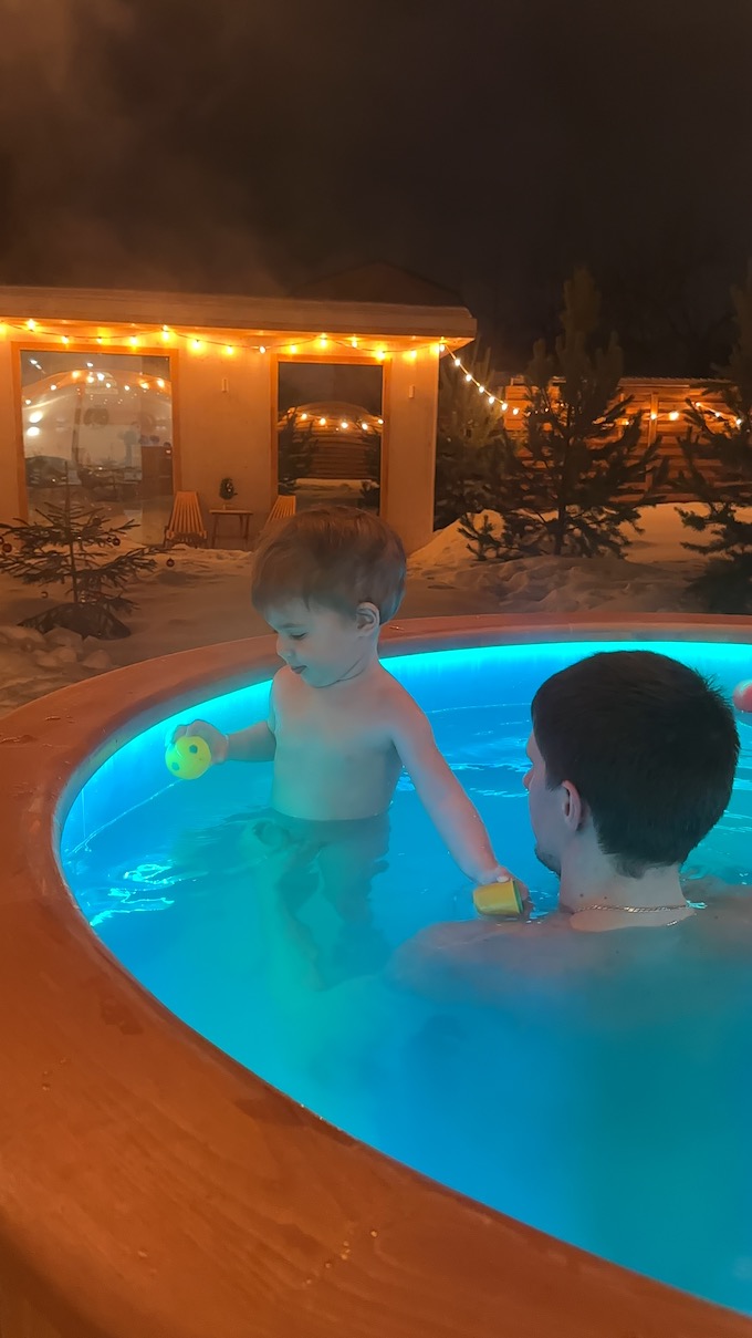 Купель фурако с падающим снегом - полный релакс в домиках подмосковья