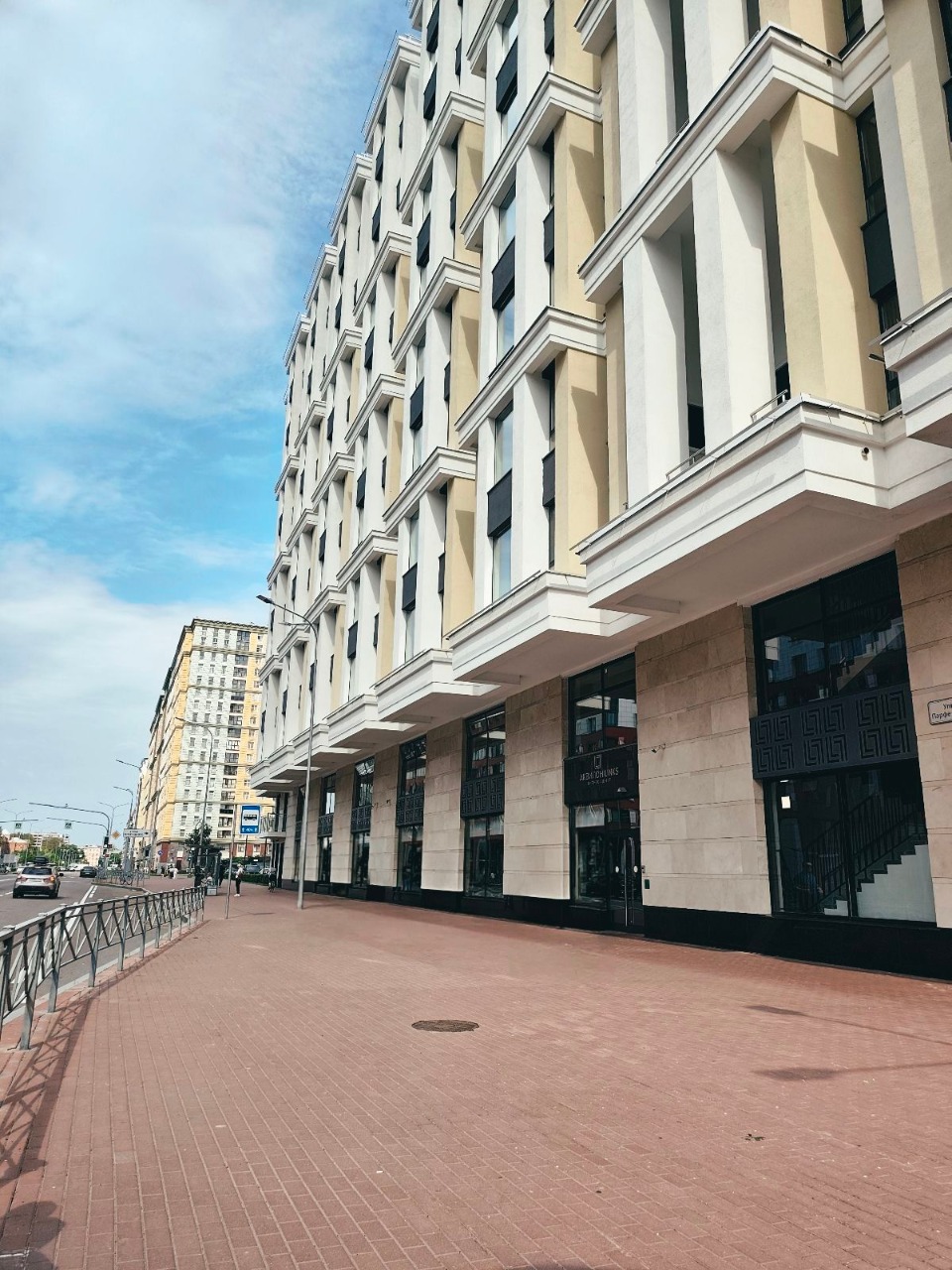 Фасад бизнес-центра Аквилон LINKS на Парфёновской улице, 12