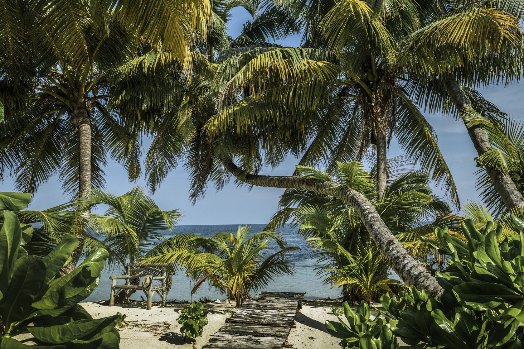 Пляжная вилла с бассейном в Four Seasons Resort Seychelles at Desroches Island