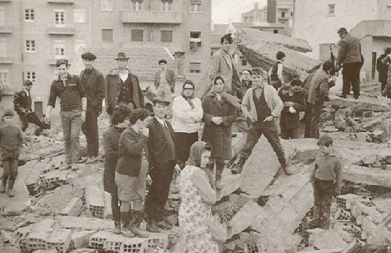 землетрясение в Албуфейре