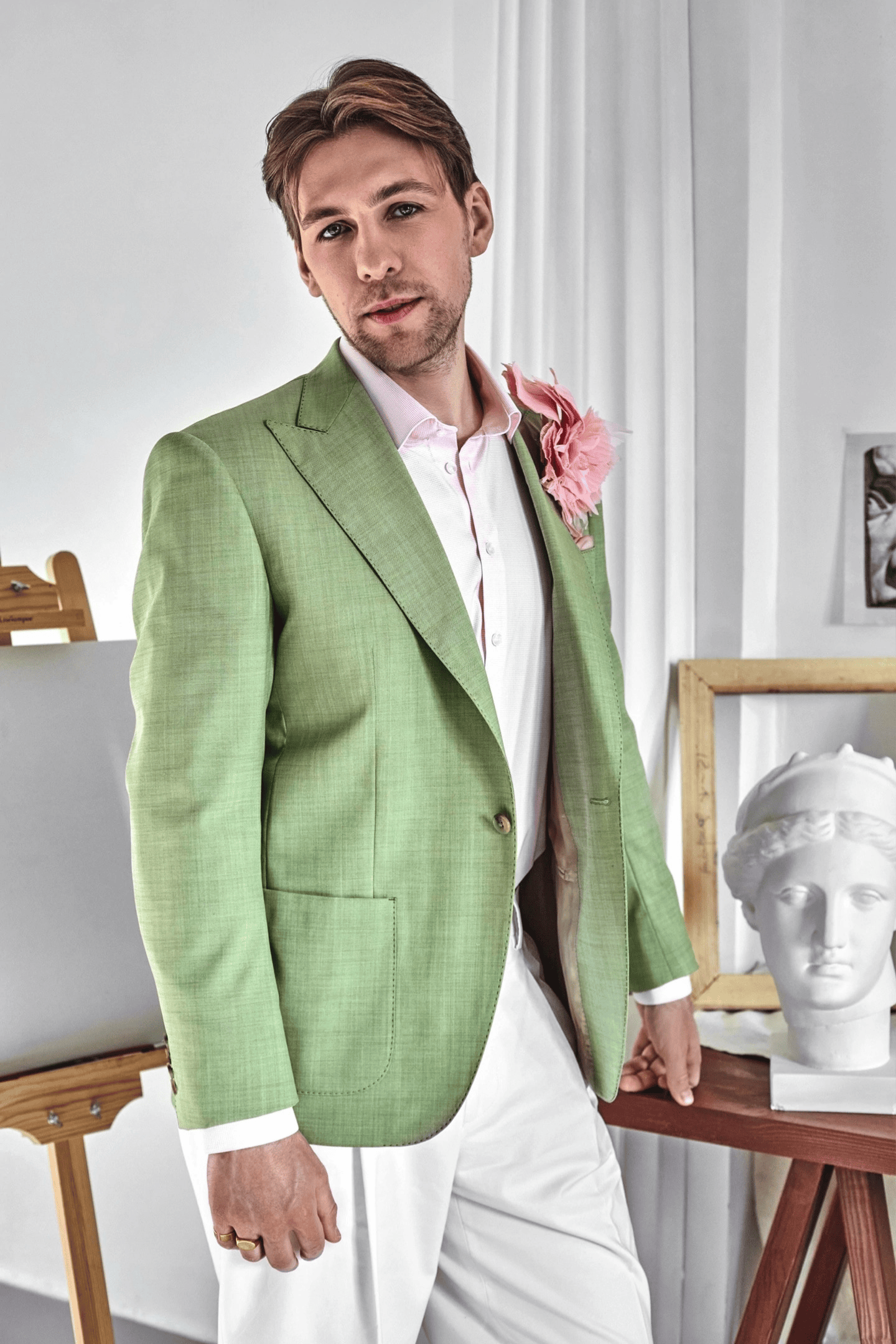 Ведущий публичных мероприятий Никита Анисимов