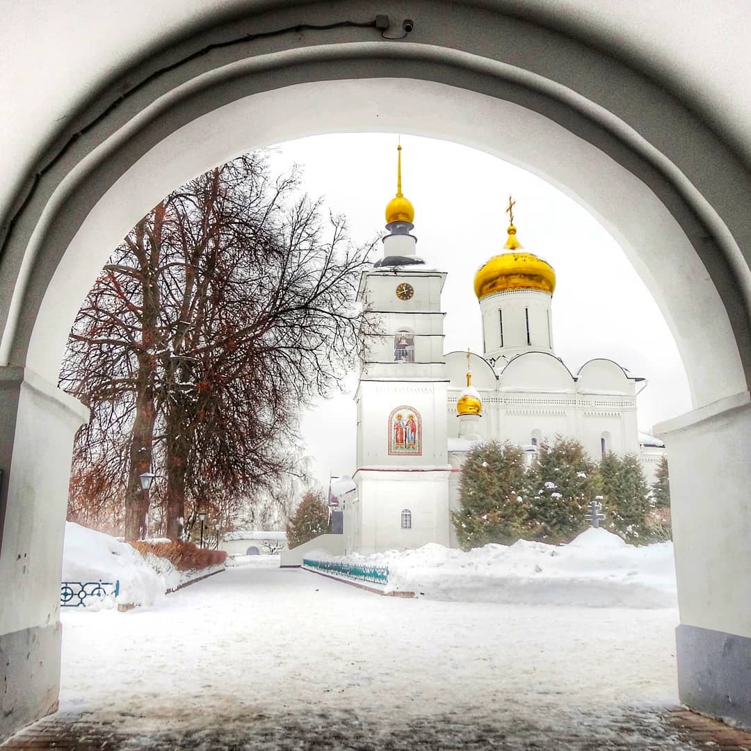 Успенский собор Ярославль зимой