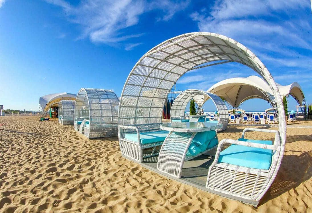 Беседка Malacca в курортной зоне — лаунж-пространство