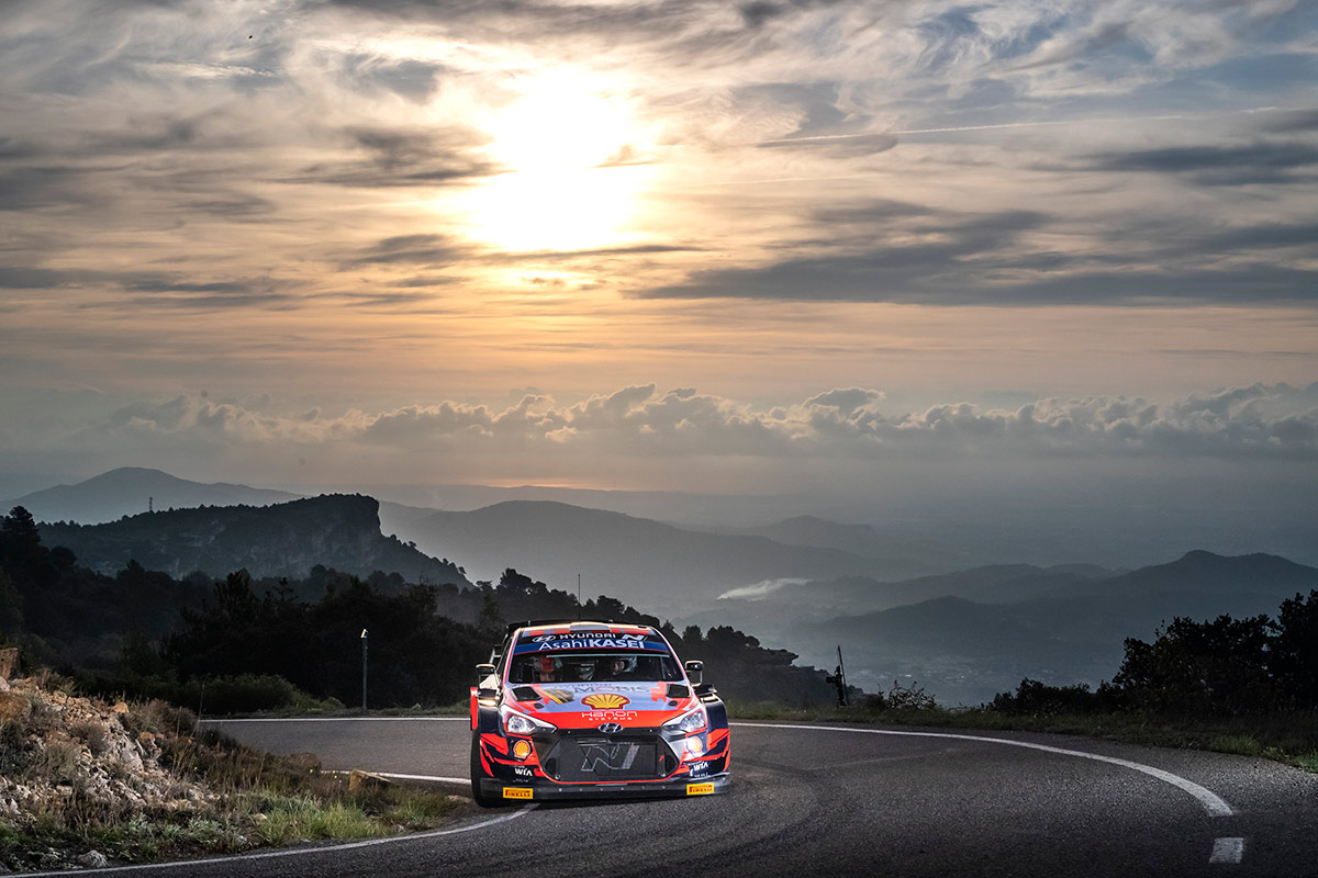 Отт Тянак и Мартин Ярвеоя, Hyundai i20 Coupe WRC, ралли Каталония 2021