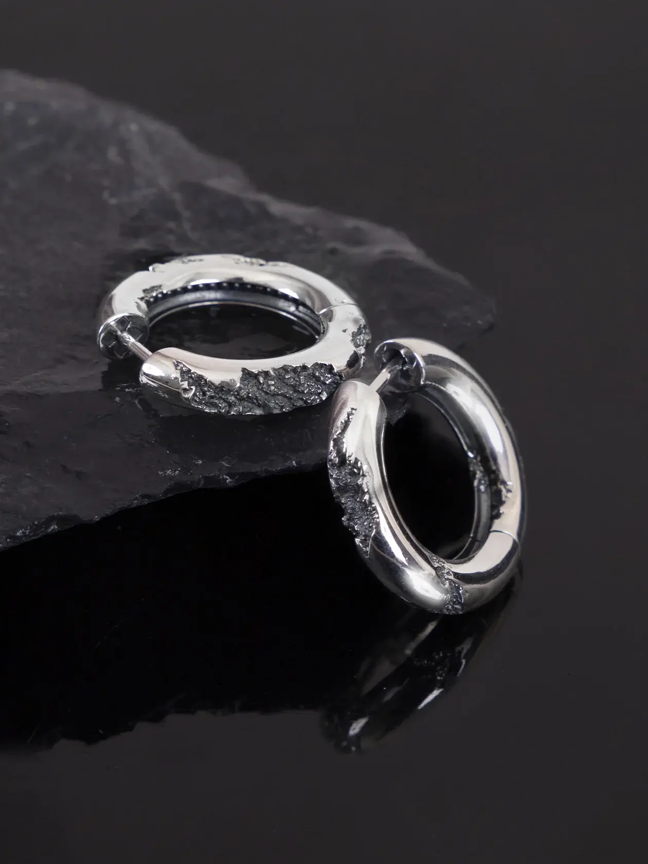 Объемные серьги из серебра 925 пробы с чернением