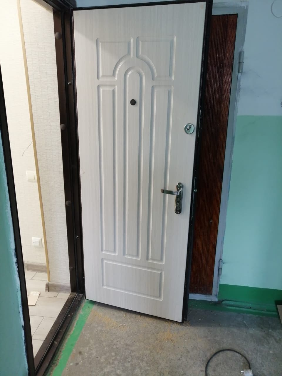Внутренняя панель для входной двери