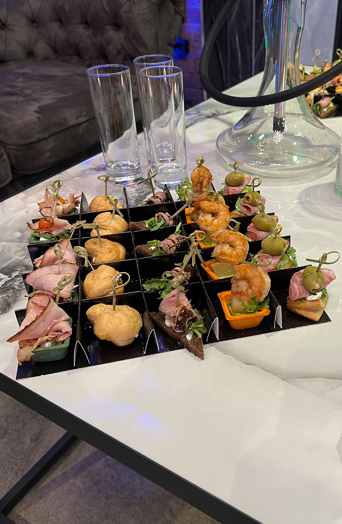 боксы с канапе на шпажках