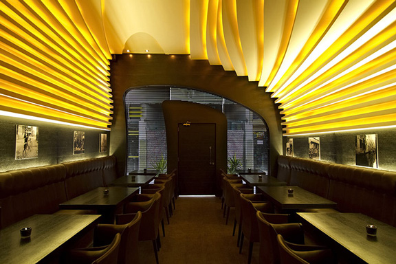 Интерьер кафе M Coffee