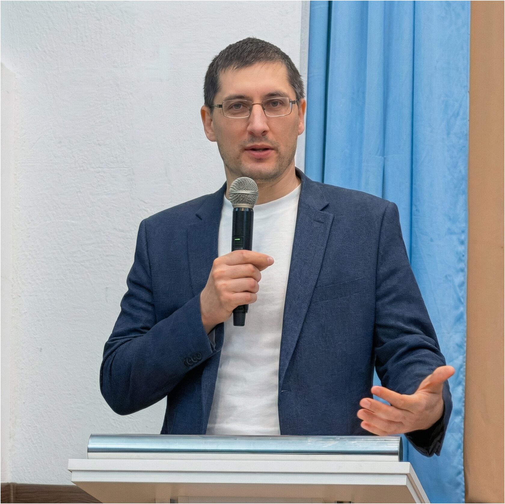 Владимир Белугин — технический директор проектной компании, автор курса ГИП