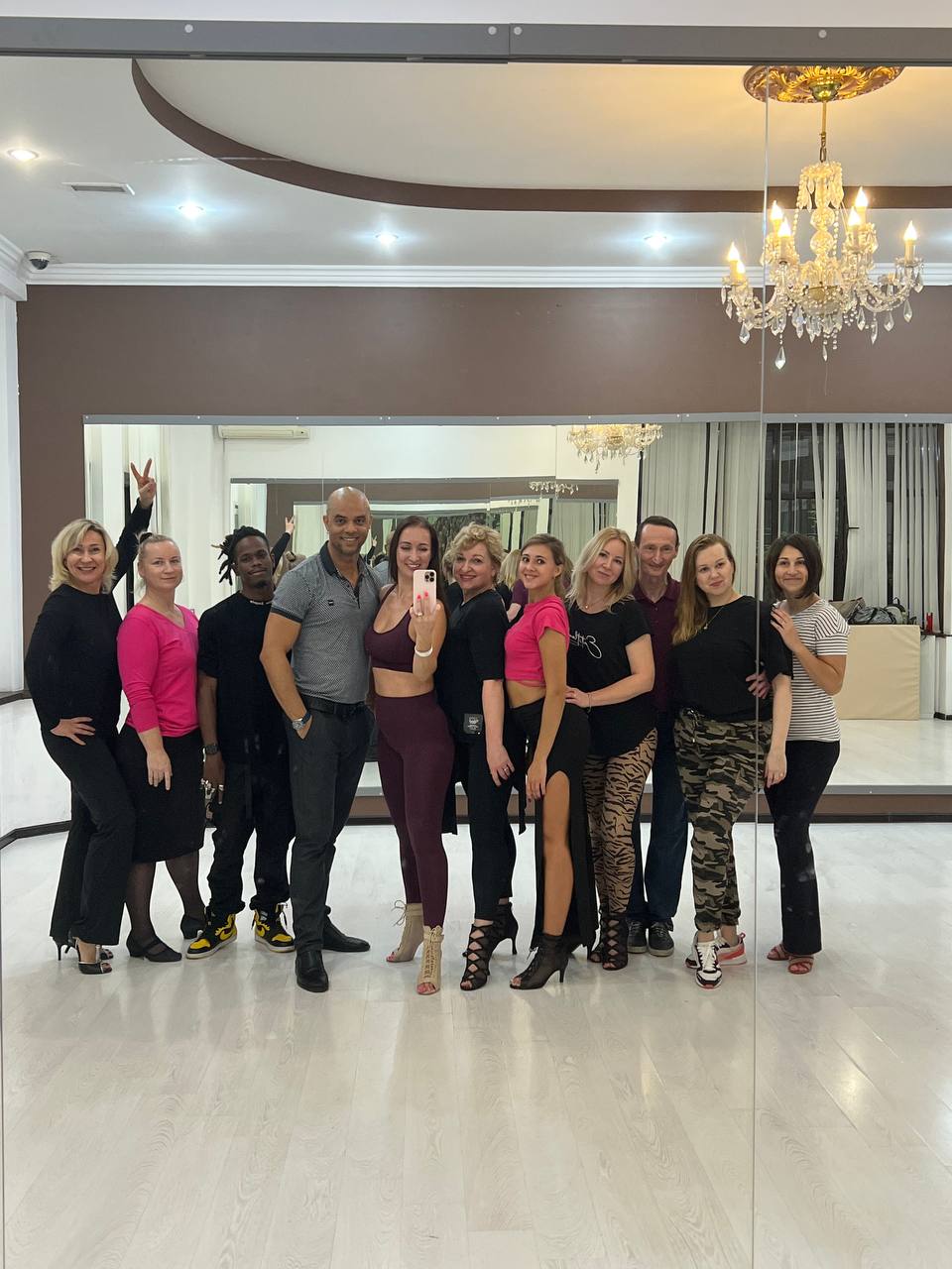 Школа бачаты в Москве - OlaMio Studio