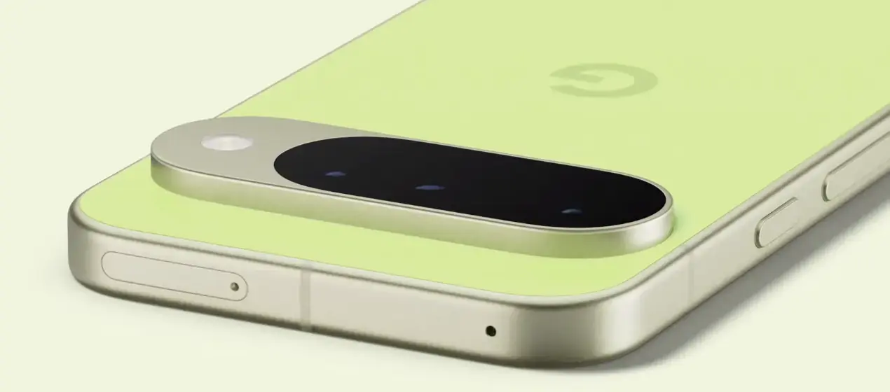 Google Pixel 10 в цвете Lemongrass