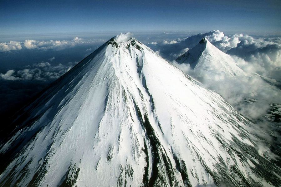 Действующие и потухшие: 5 самых красивых вулканов России