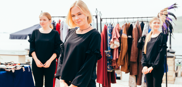 девушки из костюмерной