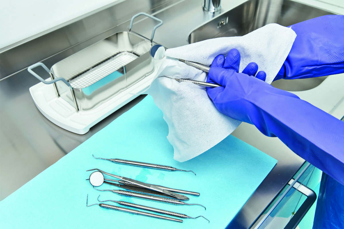 Как сделать стерильное. Стерильные инструменты стоматологические. Стерилизауиястоматологических инструментов. Хирургические инструменты в стоматологии. Стерилизация стоматологических инструментов.