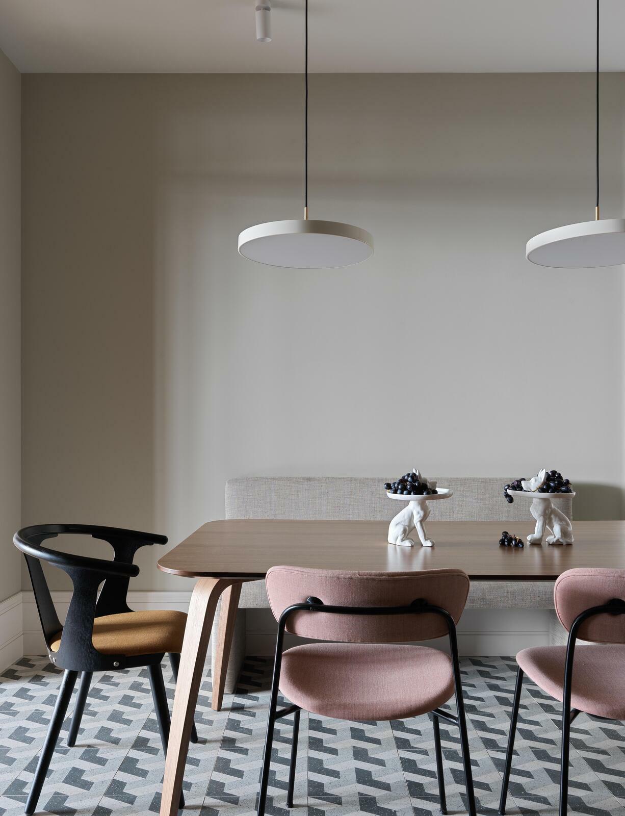 Столовая в квартире в ЖК Дирижабль по проекту дизайнера интерьера Екатерины Фёдоровой