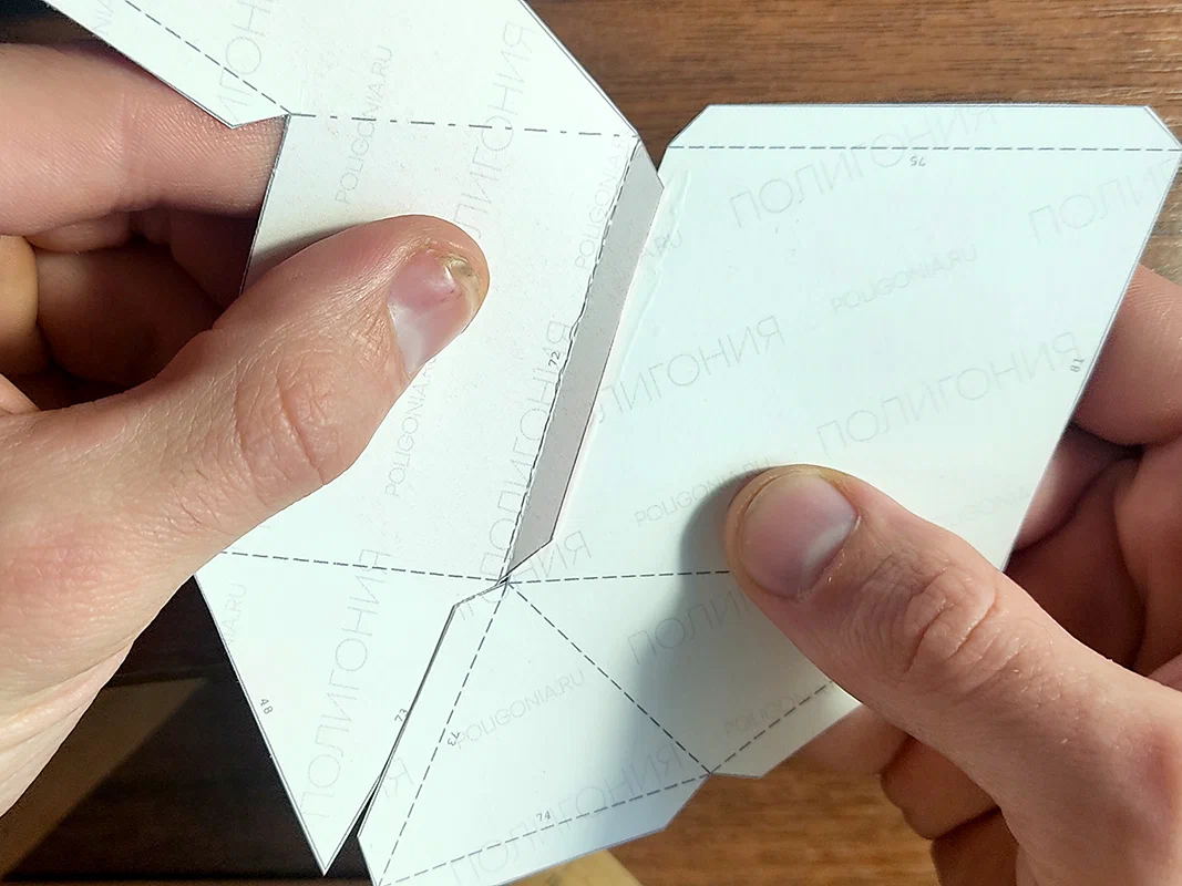 Сборка полигональной фигуры из бумаги