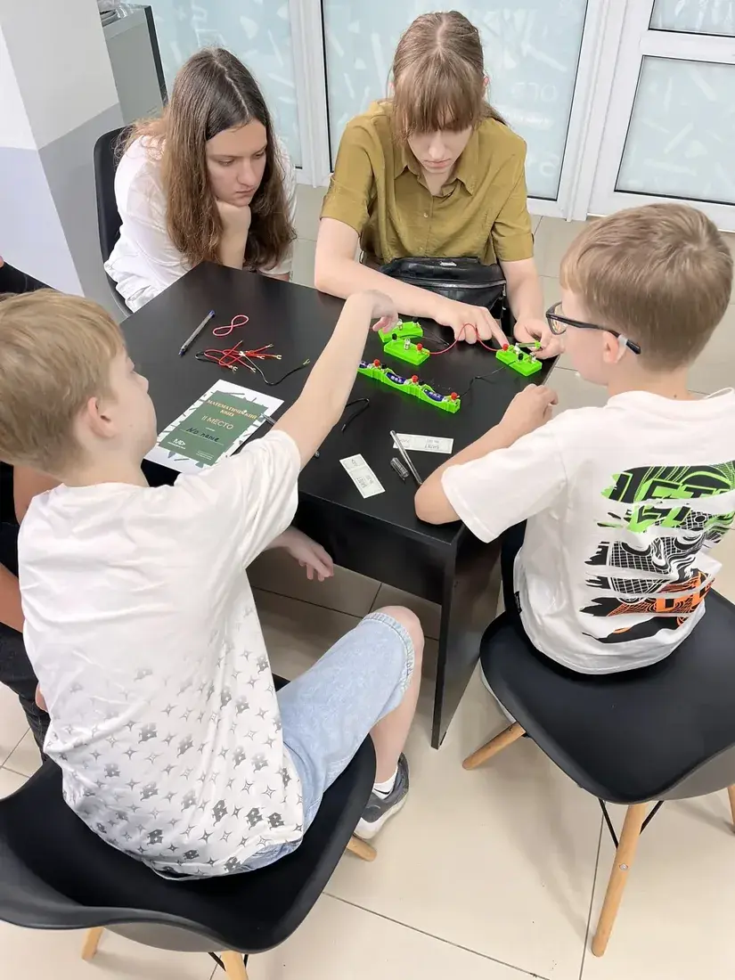 Практическое занятие за общим столом