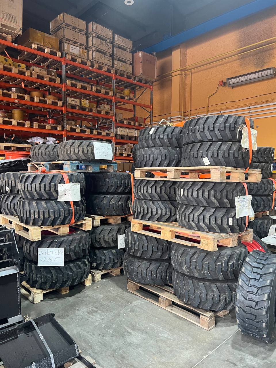 Фотография склада Lonking 2