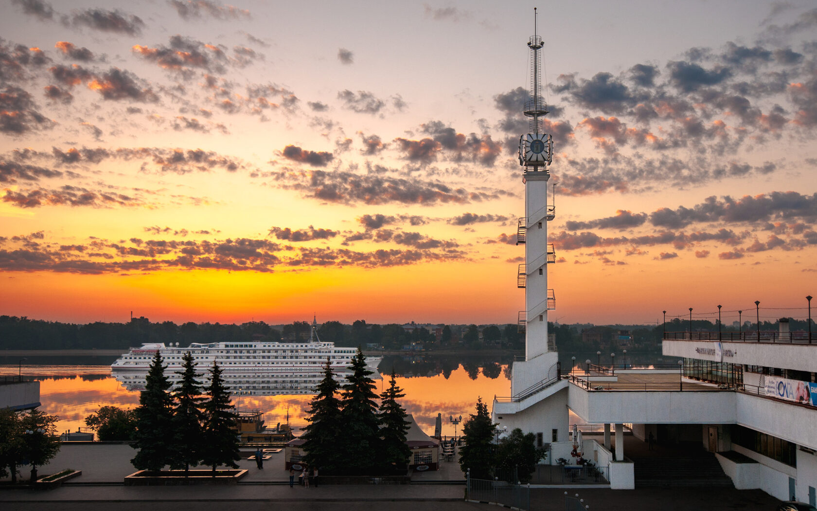 Речной вокзал ярославль фото