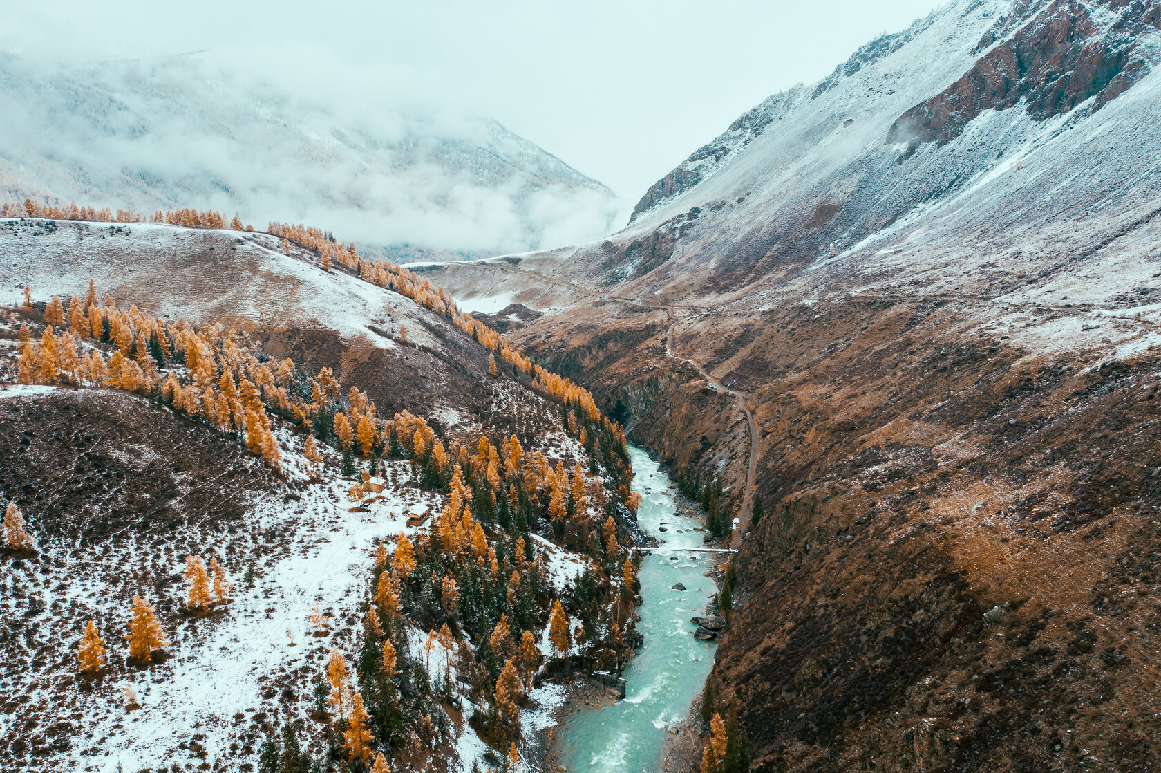 путешествие зимой по Алтаю на Мажойский каскад