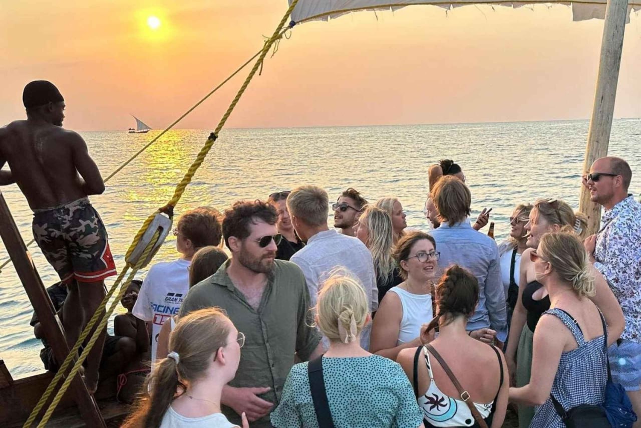 Гала-ужин с ведущим и DJ на Занзибаре