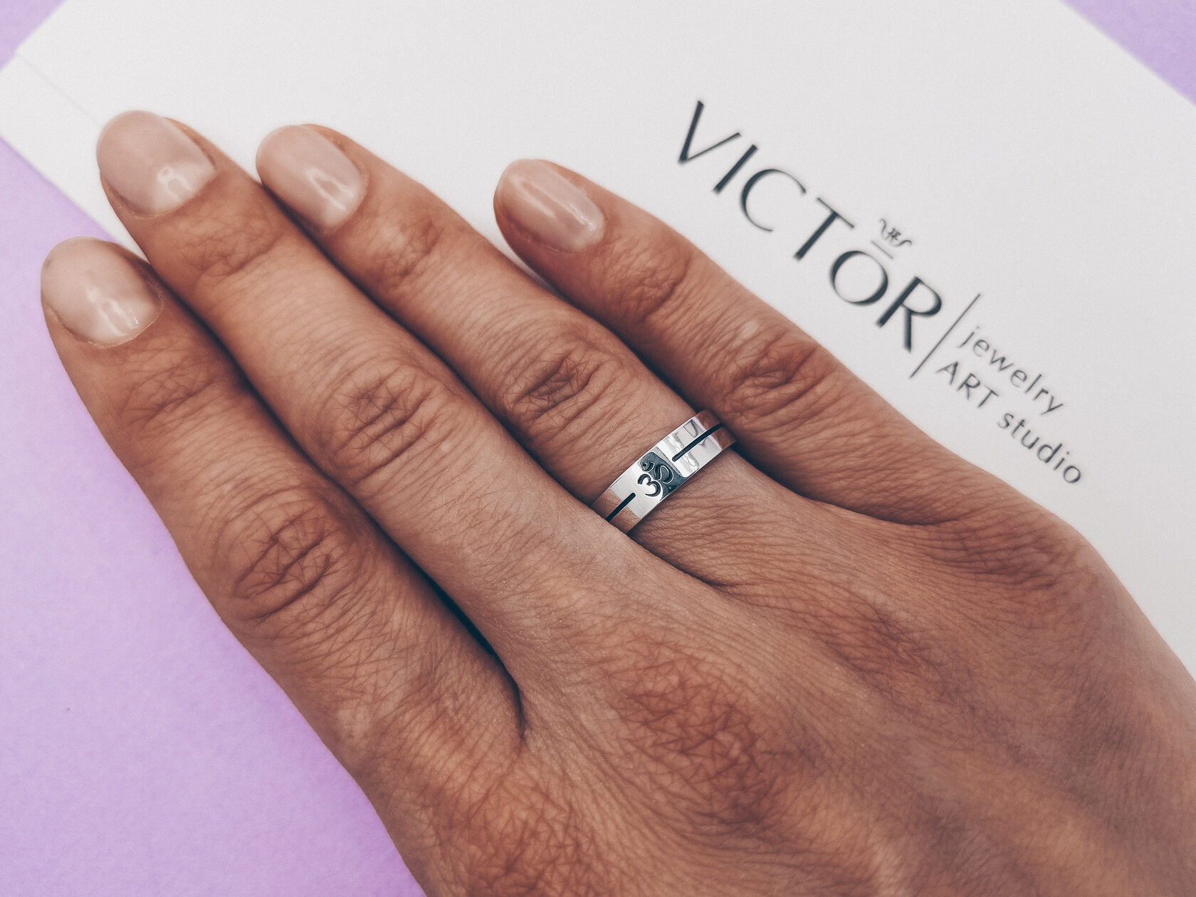 Парные обручальные кольца из белого золота - ювелирная дизайн студия Виктора Шадрина