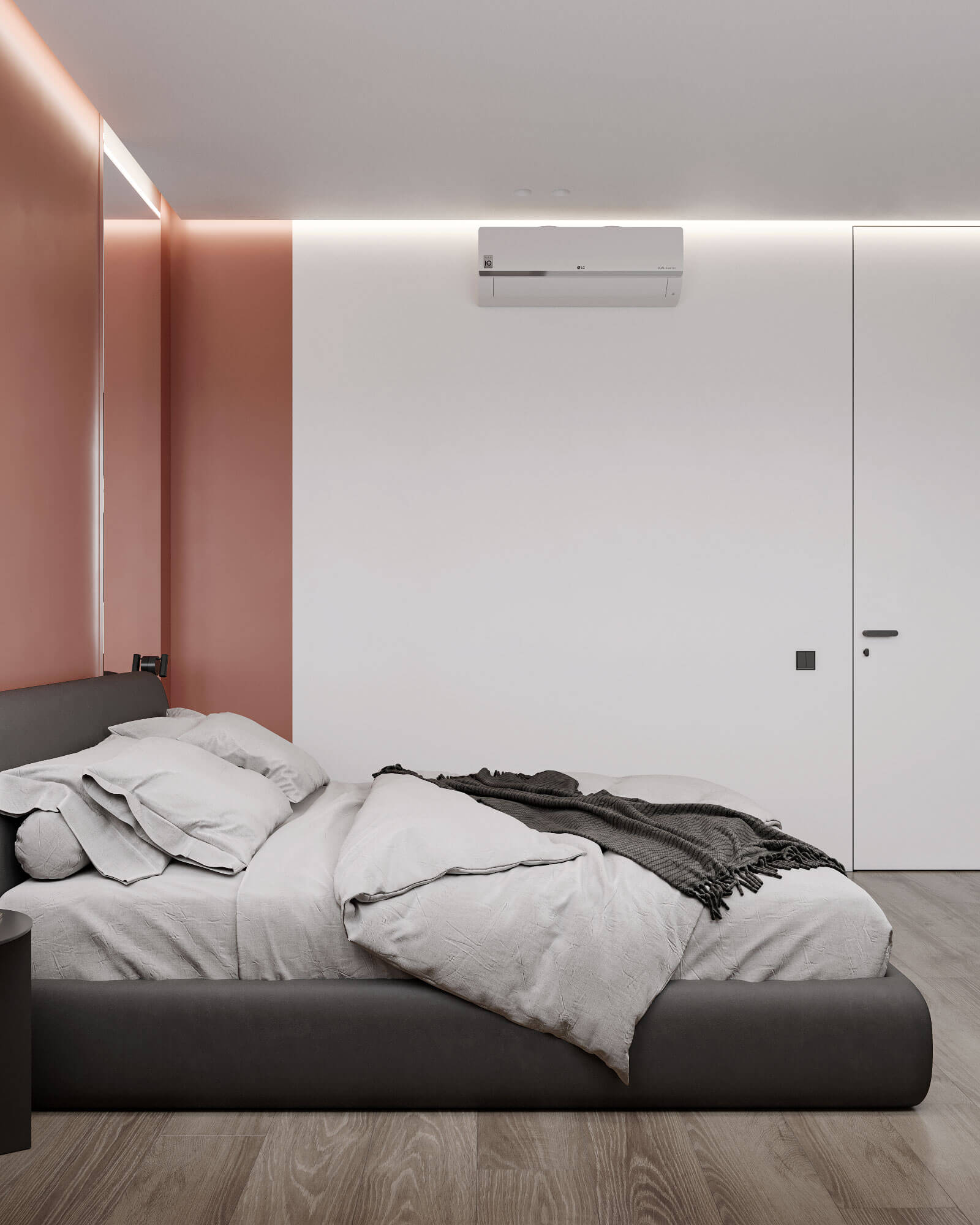 двуспальная кровать на фоне акцентной стены терракотового цвета