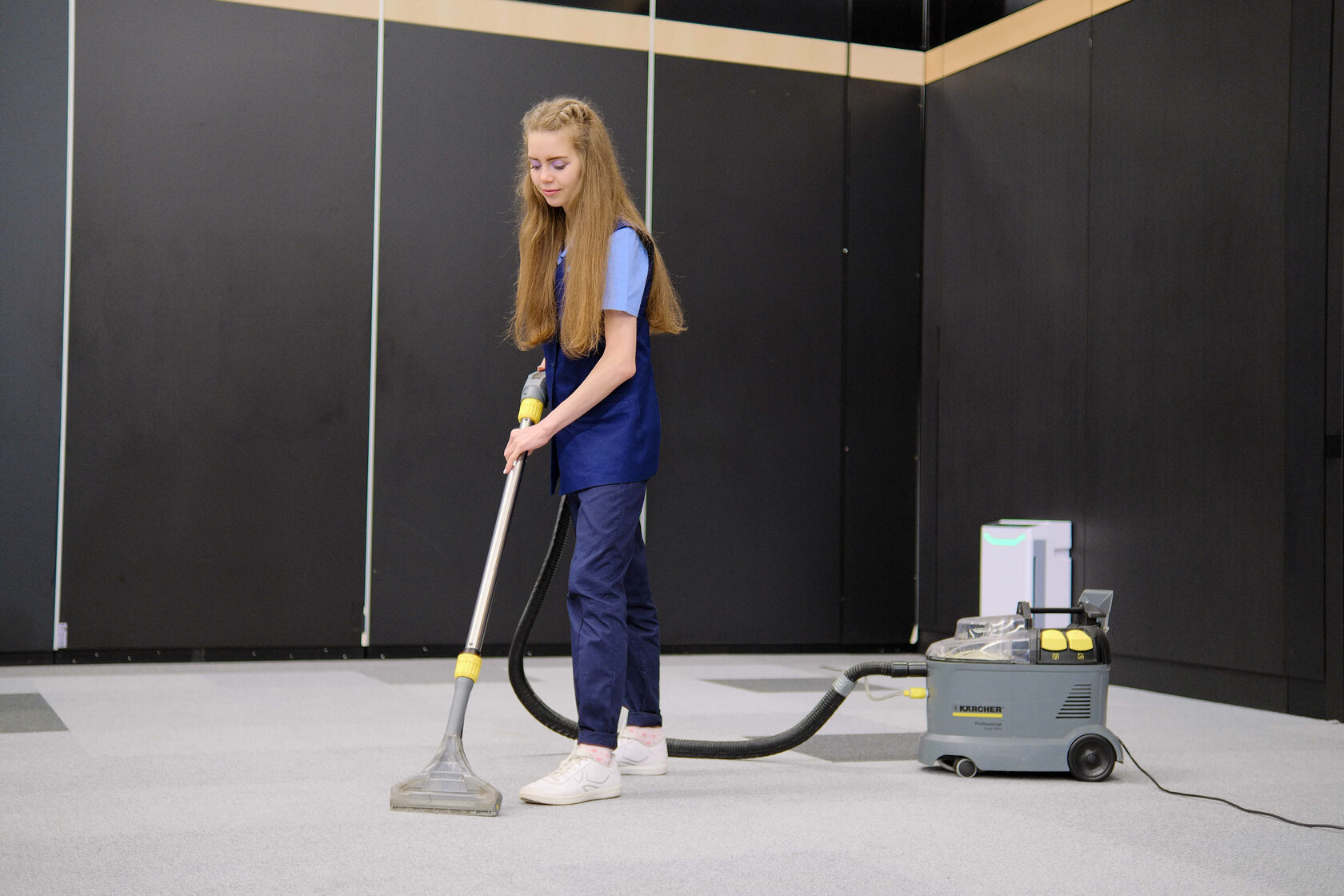 Химчистка ковролина и мебели от 37 руб/кв. м. в Москве и Санкт-Петербурге