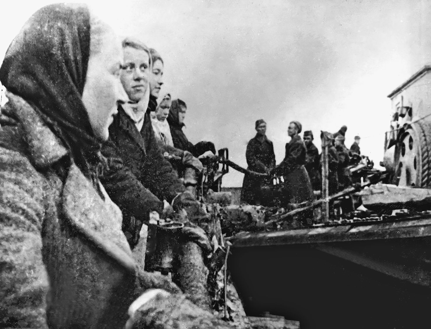 Фото нина соколова в блокадном ленинграде Первый кабельный. История завода "Севкабель" - 22 октября 2019 - ФОНТАНКА.ру